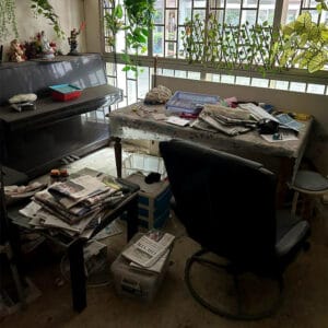 Dismantling & Disposal Services in Singapore 18 Dismantling-&-disposal--clearing-house-or-office-items-(6)