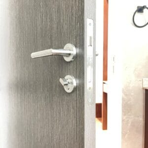 Li-Fong Handyman- Singapore 17 Door Lock 1