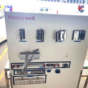 Glass-door-hinges-installation-&-replacement